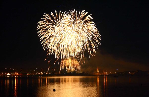 Firework-Title-BG